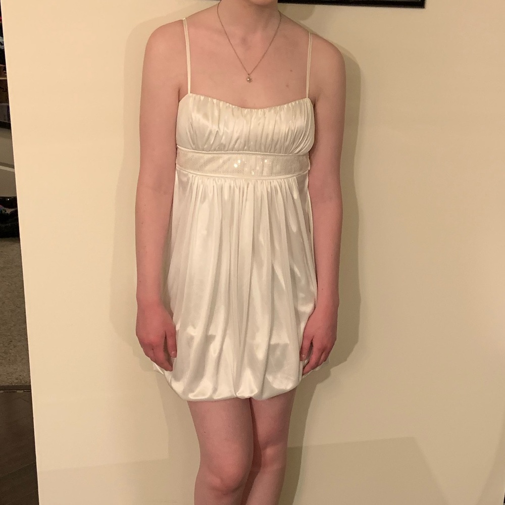 ❌SOLD❌ Cream/white homecoming dress